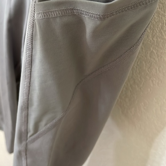 EUC Old Navy Go Active Cropped Leggings XL - Picture 5 of 5